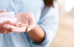 Kardiyoloji Uzmanından önemli tavsiye: Kalp krizi anında aspirin çiğneyin!