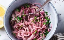 Lokanta Usulü Soğan Salatası Tarifi ve Malzeme Önerileri