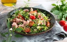 Ton Balıklı Kinoa Salatası Tarifi ve Alternatif Malzemeler