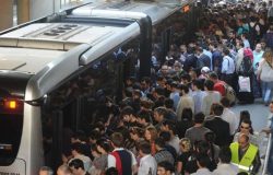 Ulaşım kâbusu sağlık sorunu olabilir: Metrolarda bulaşıcı hastalık tehlikesi